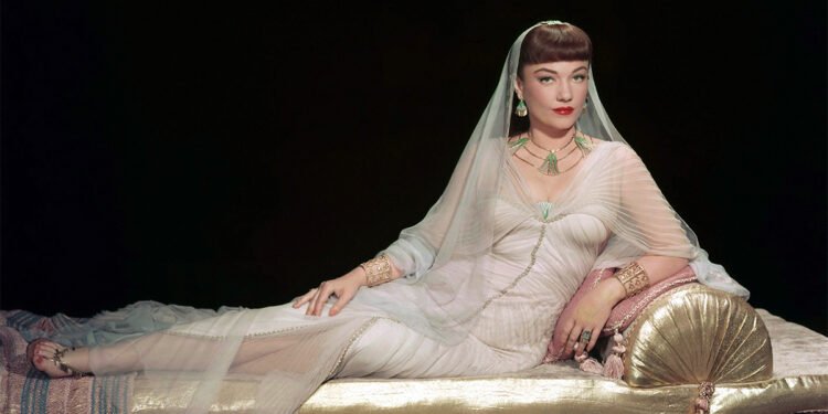 Anne Baxter