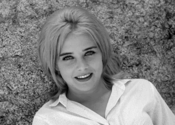 Sue Lyon